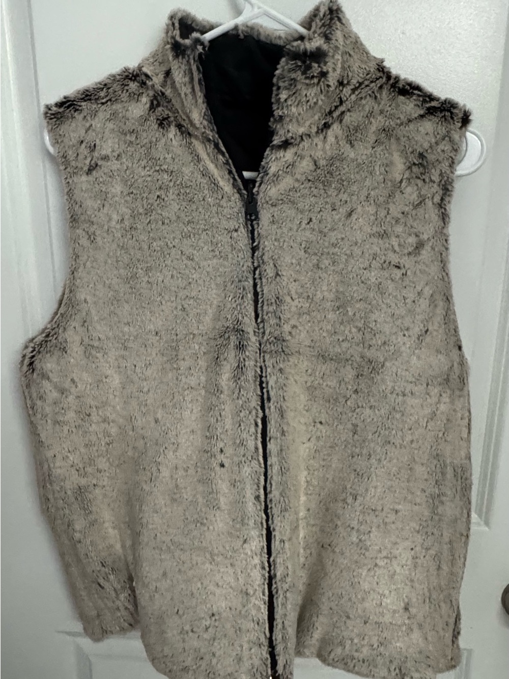 Cozy Faux Fur Sleeveless Vest in Light Taupe